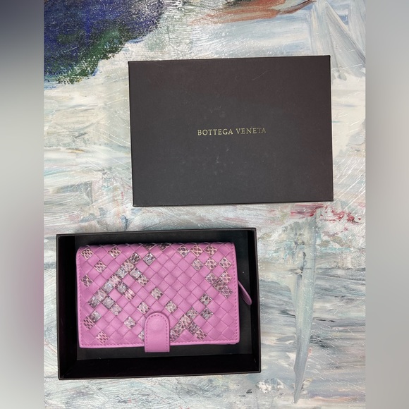 Bottega Veneta Light Purple & Animal Print Intrecciato Weave Wallet - Picture 3 of 17